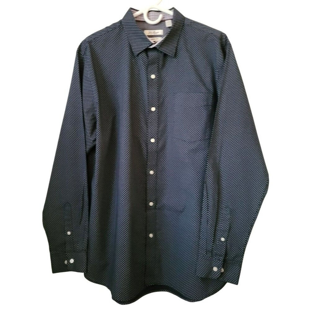 Van Heusen Mens Long Sleeve Dress Shirt Dark Blue Classic Fit Size XL JH731